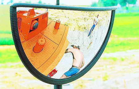 Specjalne lusterko wsteczne do walców drogowych