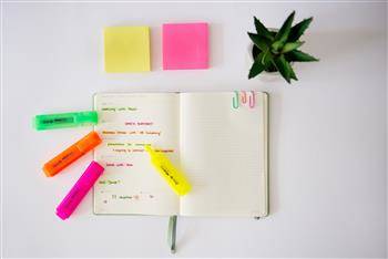 Zakreślacz MEMOBE, różowy neon