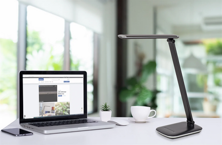 LAMPA BIURKOWA LED MAULjazzy, możliwość regulacji światła, USB CZARNA