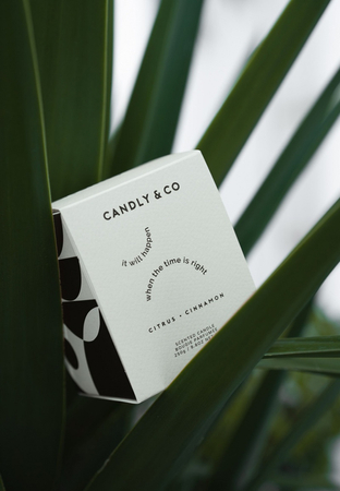 Świeca sojowa w szkle CANDLY&CO, It Will Happen When The., zapach No.3, 250g