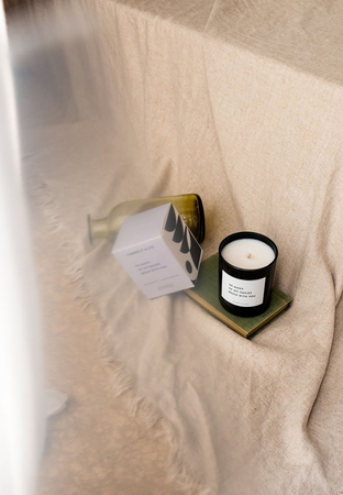 Świeca sojowa w szkle CANDLY&CO, Many Of My Smiles Begin With., zapach No.6, 250g